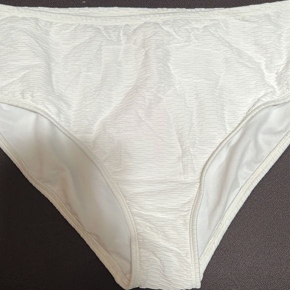 NWT Stoney Clover Lane x Target white textured bikini bottom vp. - Picture 7 of 8